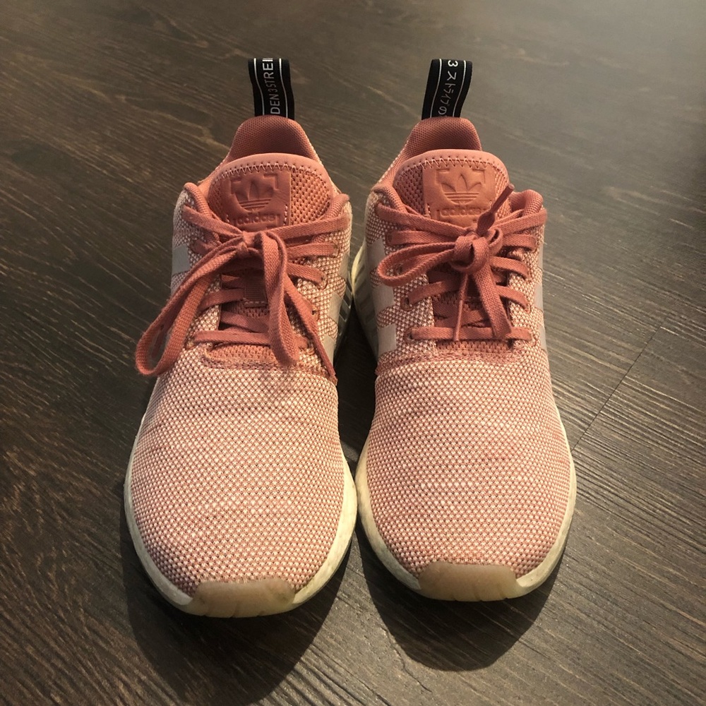 Adidas Women’s 7.5 NMD R1
